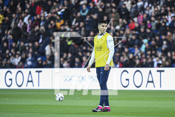 2023-02-24 - Carlos Soler Barragan during the public training of the Paris Saint-Germain (PSG) football team on February 24, 2023 at the Parc des Princes stadium in Paris, France - FOOTBALL - TRAINING OF THE PARIS SG TEAM - FRENCH LIGUE 1 - SOCCER