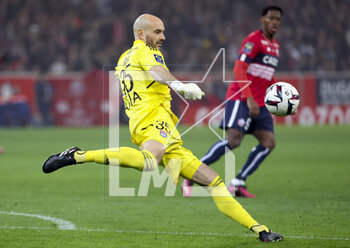 2023-03-10 - Lyon goalkeeper Remy Riou during the French championship Ligue 1 football match between Losc Lille and Olympique Lyonnais (Lyon) on March 10, 2023 at Pierre Mauroy stadium in Villeneuve-d'Ascq near Lille, France - FOOTBALL - FRENCH CHAMP - LILLE V LYON - FRENCH LIGUE 1 - SOCCER
