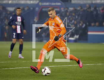 2023-04-02 - Lyon goalkeeper Anthony Lopes during the French championship Ligue 1 football match between Paris Saint-Germain and Olympique Lyonnais (Lyon) on April 2, 2023 at Parc des Princes stadium in Paris, France - FOOTBALL - FRENCH CHAMP - PARIS SG V LYON - FRENCH LIGUE 1 - SOCCER