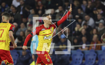 2023-04-15 - Przemyslaw Frankowski of Lens celebrates his goal during the French championship Ligue 1 football match between Paris Saint-Germain (PSG) and RC Lens on April 15, 2023 at Parc des Princes stadium in Paris, France - FOOTBALL - FRENCH CHAMP - PARIS SG V LENS - FRENCH LIGUE 1 - SOCCER