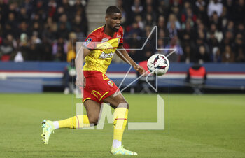 2023-04-15 - Kevin Danso of Lens during the French championship Ligue 1 football match between Paris Saint-Germain (PSG) and RC Lens on April 15, 2023 at Parc des Princes stadium in Paris, France - FOOTBALL - FRENCH CHAMP - PARIS SG V LENS - FRENCH LIGUE 1 - SOCCER