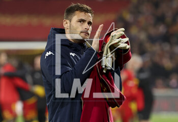 2023-04-22 - Monaco goalkeeper Thomas Didillon salutes the supporters following the French championship Ligue 1 football match between RC Lens and AS Monaco on April 22, 2023 at Bollaert-Delelis stadium in Lens, France - FOOTBALL - FRENCH CHAMP - LENS V MONACO - FRENCH LIGUE 1 - SOCCER