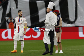 2023-04-23 - Rayan CHERKI of Lyon and Gilles REINHARDT Chef Exécutif of Paul BOCUSE restaurant and Stewardess of Emirates during the French championship Ligue 1 football match between Olympique Lyonnais (Lyon) and Olympique de Marseille on April 23, 2023 at Groupama stadium in Decines-Charpieu near Lyon, France - FOOTBALL - FRENCH CHAMP - LYON V MARSEILLE - FRENCH LIGUE 1 - SOCCER