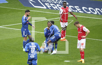 2023-04-23 - Habib Diallo of Strasbourg celebrates his second goal with teammates during the French championship Ligue 1 football match between Stade de Reims and RC Strasbourg on April 23, 2023 at Stade Auguste Delaune in Reims, France - FOOTBALL - FRENCH CHAMP - REIMS V STRASBOURG - FRENCH LIGUE 1 - SOCCER