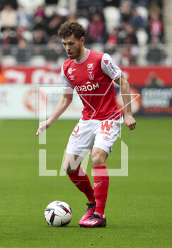 2023-04-23 - Mitchell Van Bergen of Reims during the French championship Ligue 1 football match between Stade de Reims and RC Strasbourg on April 23, 2023 at Stade Auguste Delaune in Reims, France - FOOTBALL - FRENCH CHAMP - REIMS V STRASBOURG - FRENCH LIGUE 1 - SOCCER