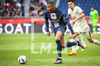 2023-04-30 - Kylian MBAPPE of PSG during the French championship Ligue 1 football match between Paris Saint-Germain and FC Lorient on April 30, 2023 at Parc des Princes stadium in Paris, France - FOOTBALL - FRENCH CHAMP - PARIS SG V LORIENT - FRENCH LIGUE 1 - SOCCER