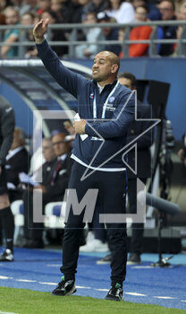 2023-05-07 - Coach of ESTAC Troyes Patrick Kisnorbo during the French championship Ligue 1 football match between Estac Troyes and Paris Saint-Germain on May 7, 2023 at l'Aube stadium in Troyes, France - FOOTBALL - FRENCH CHAMP - TROYES V PARIS SG - FRENCH LIGUE 1 - SOCCER
