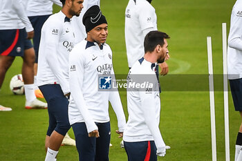 2023-05-12 - Kylian MBAPPE of PSG and Lionel (Leo) MESSI of PSG during the training of the Paris Saint-Germain team on May 12, 2023 at Camp des Loges in Saint-Germain-en-Laye near Paris, France - FOOTBALL - TRAINING OF THE PARIS SG TEAM - FRENCH LIGUE 1 - SOCCER