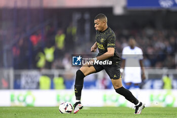 2023-05-21 - Kylian Mbappe during the French championship Ligue 1 football match between AJ Auxerre and Paris Saint-Germain on May 21, 2023 at Abbé-Deschamps stadium in Auxerre, France - FOOTBALL - FRENCH CHAMP - AUXERRE V PARIS SG - FRENCH LIGUE 1 - SOCCER