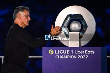 2023-06-03 - Christophe GALTIER of PSG touches the 2022-2023 Ligue 1 championship winner's trophy during the French championship Ligue 1 football match between Paris Saint-Germain and Clermont Foot 63 on June 3, 2023 at Parc des Princes stadium in Paris, France - FOOTBALL - FRENCH CHAMP - PARIS SG V CLERMONT - FRENCH LIGUE 1 - SOCCER