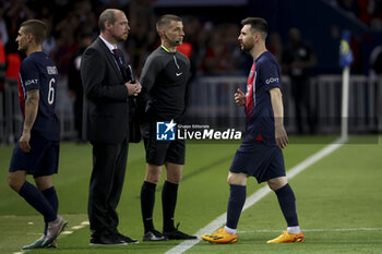 2023-06-03 - Lionel Messi of PSG leaves the pitch following the Ligue 1 trophy ceremony following the French championship Ligue 1 football match between Paris Saint-Germain (PSG) and Clermont Foot 63 on June 3, 2023 at Parc des Princes stadium in Paris, France - FOOTBALL - FRENCH CHAMP - PARIS SG V CLERMONT - FRENCH LIGUE 1 - SOCCER