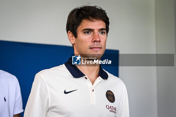 2023-07-05 - Aitor UNZUE during the presentation of Luis ENRIQUE as the new coach of Paris Saint-Germain on July 5, 2023 at the PSG Campus in Poissy, France - FOOTBALL - PRESENTATION PARIS SG NEW COACH LUIS ENRIQUE - FRENCH LIGUE 1 - SOCCER