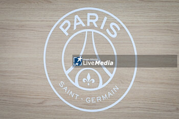 2023-07-05 - Illustration of the official logo of PSG at Campus PSG, the new training centre for the Paris Saint-Germain football team on July 5, 2023 in Poissy, France - FOOTBALL - PARIS SG NEW TRAINING CENTER - FRENCH LIGUE 1 - SOCCER
