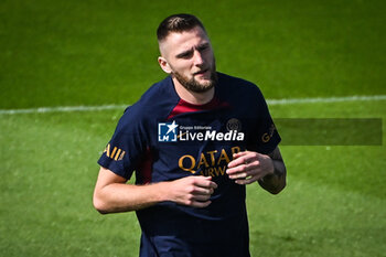 2023-07-20 - Milan SKRINIAR of PSG during the training of the Paris Saint-Germain team on July 20, 2023 at Campus PSG in Poissy, France - FOOTBALL - TRAINING OF THE PARIS SG TEAM - FRENCH LIGUE 1 - SOCCER