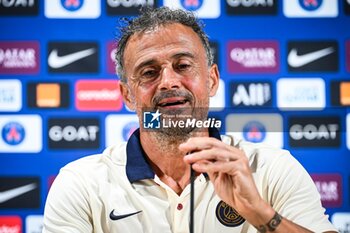 2023-08-11 - Luis ENRIQUE of PSG during a press conference on August 11, 2023 at Campus PSG in Poissy, France - FOOTBALL - PARIS SG TRAINING AND PRESS CONFERENCE - FRENCH LIGUE 1 - SOCCER