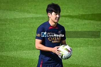 2023-08-11 - Lee KANG-IN of PSG during the training of the Paris Saint-Germain team on August 11, 2023 at Campus PSG in Poissy, France - FOOTBALL - PARIS SG TRAINING AND PRESS CONFERENCE - FRENCH LIGUE 1 - SOCCER