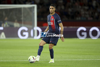 2023-08-13 - Achraf Hakimi of PSG during the French championship Ligue 1 football match between Paris Saint-Germain (PSG) and FC Lorient on August 12, 2023 at Parc des Princes stadium in Paris, France - FOOTBALL - FRENCH CHAMP - PARIS SG V LORIENT - FRENCH LIGUE 1 - SOCCER