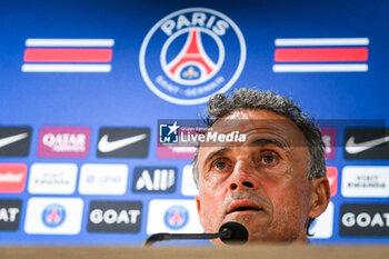 2023-08-18 - Luis ENRIQUE of PSG during a press conference on August 18, 2023 at Campus PSG in Poissy, France - FOOTBALL - PARIS SG TRAINING AND PRESS CONFERENCE - FRENCH LIGUE 1 - SOCCER