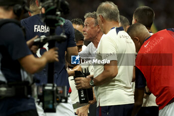 2023-08-20 - PSG coach Luis Enrique during the French championship Ligue 1 football match between Toulouse FC and Paris Saint-Germain on August 19, 2023 at Stadium in Toulouse, France - FOOTBALL - FRENCH CHAMP - TOULOUSE V PARIS SG - FRENCH LIGUE 1 - SOCCER