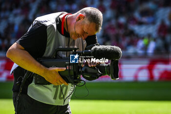 2023-08-20 - A television camera during the French championship Ligue 1 football match between LOSC Lille and FC Nantes on August 20, 2023 at Pierre Mauroy stadium in Villeneuve-d'Ascq near Lille, France - FOOTBALL - FRENCH CHAMP - LILLE V NANTES - FRENCH LIGUE 1 - SOCCER