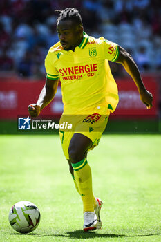 2023-08-20 - Moses SIMON of Nantes during the French championship Ligue 1 football match between LOSC Lille and FC Nantes on August 20, 2023 at Pierre Mauroy stadium in Villeneuve-d'Ascq near Lille, France - FOOTBALL - FRENCH CHAMP - LILLE V NANTES - FRENCH LIGUE 1 - SOCCER
