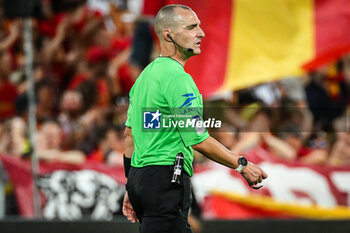 2023-08-20 - Referee Benoit MILLOT during the French championship Ligue 1 football match between RC Lens and Stade Rennais (Rennes) on August 20, 2023 at Bollaert-Delelis stadium in Lens, France - FOOTBALL - FRENCH CHAMP - LENS V RENNES - FRENCH LIGUE 1 - SOCCER