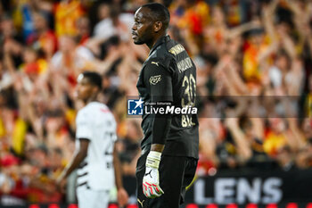 2023-08-20 - Steve MANDANDA of Rennes during the French championship Ligue 1 football match between RC Lens and Stade Rennais (Rennes) on August 20, 2023 at Bollaert-Delelis stadium in Lens, France - FOOTBALL - FRENCH CHAMP - LENS V RENNES - FRENCH LIGUE 1 - SOCCER