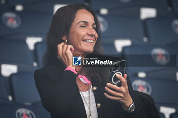 2023-08-26 - ≈ wife of Luis ENRIQUEduring the French championship Ligue 1 football match between Paris Saint-Germain and RC Lens on August 26, 2023 at Parc des Princes stadium in Paris, France - FOOTBALL - FRENCH CHAMP - PARIS SG V LENS - FRENCH LIGUE 1 - SOCCER