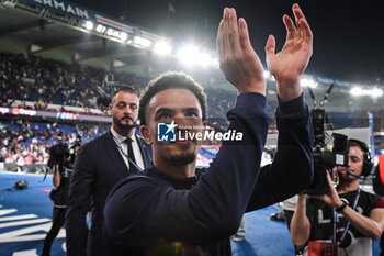 2023-08-26 - Warren ZAIRE-EMERY of PSG celebrates the victory during the French championship Ligue 1 football match between Paris Saint-Germain and RC Lens on August 26, 2023 at Parc des Princes stadium in Paris, France - FOOTBALL - FRENCH CHAMP - PARIS SG V LENS - FRENCH LIGUE 1 - SOCCER
