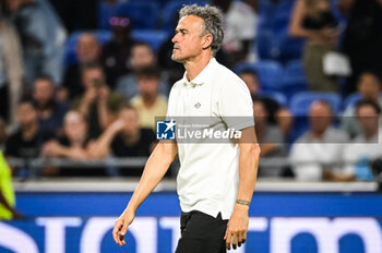 2023-09-03 - Luis ENRIQUE of PSG during the French championship Ligue 1 football match between Olympique Lyonnais (Lyon) and Paris Saint-Germain on September 3, 2023 at Groupama stadium in Decines-Charpieu near Lyon, France - FOOTBALL - FRENCH CHAMP - LYON V PARIS SG - FRENCH LIGUE 1 - SOCCER