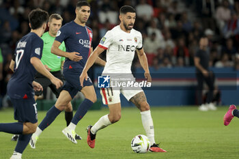 2023-09-15 - Morgan Sanson of Nice during the French championship Ligue 1 football match between Paris Saint-Germain and OGC Nice on September 15, 2023 at Parc des Princes stadium in Paris, France - FOOTBALL - FRENCH CHAMP - PARIS SG V NICE - FRENCH LIGUE 1 - SOCCER
