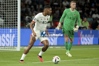 2023-09-15 - Jean-Clair Todibo of Nice, Nice goalkeeper Marcin Bulka during the French championship Ligue 1 football match between Paris Saint-Germain and OGC Nice on September 15, 2023 at Parc des Princes stadium in Paris, France - FOOTBALL - FRENCH CHAMP - PARIS SG V NICE - FRENCH LIGUE 1 - SOCCER