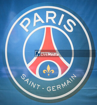 2023-09-15 - Illustration of the official logo of PSG during the French championship Ligue 1 football match between Paris Saint-Germain and OGC Nice on September 15, 2023 at Parc des Princes stadium in Paris, France - FOOTBALL - FRENCH CHAMP - PARIS SG V NICE - FRENCH LIGUE 1 - SOCCER
