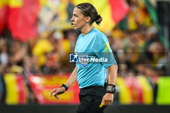 2023-09-16 - Referee Stephanie FRAPPART during the French championship Ligue 1 football match between RC Lens and FC Metz on September 16, 2023 at Felix Bollaert stadium in Lens, France - FOOTBALL - FRENCH CHAMP - LENS V METZ - FRENCH LIGUE 1 - SOCCER