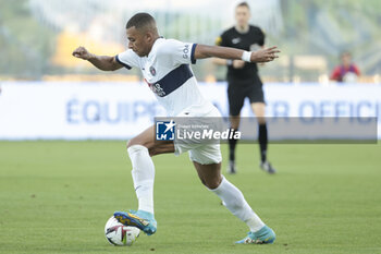 2023-09-30 - Kylian Mbappe of PSG during the French championship Ligue 1 football match between Clermont Foot 63 and Paris Saint-Germain (PSG) on September 30, 2023 at Stade Gabriel-Montpied in Clermont-Ferrand, France - FOOTBALL - FRENCH CHAMP - CLERMONT V PARIS SG - FRENCH LIGUE 1 - SOCCER