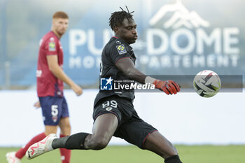 2023-09-30 - Clermont goalkeeper Massamba Ndiaye during the French championship Ligue 1 football match between Clermont Foot 63 and Paris Saint-Germain (PSG) on September 30, 2023 at Stade Gabriel-Montpied in Clermont-Ferrand, France - FOOTBALL - FRENCH CHAMP - CLERMONT V PARIS SG - FRENCH LIGUE 1 - SOCCER