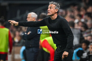 2023-10-08 - Luis ENRIQUE of PSG during the French championship Ligue 1 football match between Stade Rennais (Rennes) and Paris Saint-Germain on October 8, 2023 at Roazhon Park in Rennes, France - FOOTBALL - FRENCH CHAMP - RENNES V PARIS SG - FRENCH LIGUE 1 - SOCCER