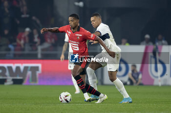 2023-10-08 - Warmed Omari of Rennes, Kylian Mbappe of PSG during the French championship Ligue 1 football match between Stade Rennais (Rennes) and Paris Saint-Germain on October 8, 2023 at Roazhon Park in Rennes, France - FOOTBALL - FRENCH CHAMP - RENNES V PARIS SG - FRENCH LIGUE 1 - SOCCER