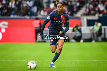 2023-10-21 - Bradley BARCOLA of PSG during the French championship Ligue 1 football match between Paris Saint-Germain and RC Strasbourg on October 21, 2023 at Parc des Princes stadium in Paris, France - FOOTBALL - FRENCH CHAMP - PARIS SG V STRASBOURG - FRENCH LIGUE 1 - SOCCER