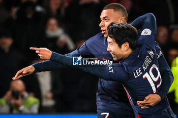 2023-11-03 - Lee KANG-IN of PSG celebrate his goal with Kylian MBAPPE of PSG during the French championship Ligue 1 football match between Paris Saint-Germain and Montpellier HSC on November 3, 2023 at Parc des Princes stadium in Paris, France - FOOTBALL - FRENCH CHAMP - PARIS SG V MONTPELLIER - FRENCH LIGUE 1 - SOCCER