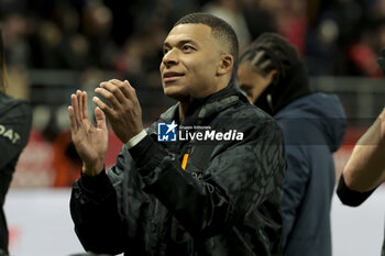 2023-11-11 - Kylian Mbappe of PSG salutes the supporters following the French championship Ligue 1 football match between Stade de Reims and Paris Saint-Germain on November 11, 2023 at Auguste Delaune stadium in Reims, France - FOOTBALL - FRENCH CHAMP - REIMS V PARIS SG - FRENCH LIGUE 1 - SOCCER