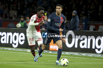 2023-11-24 - Achraf Hakimi of PSG, left Soungoutou Magassa of Monaco during the French championship Ligue 1 football match between Paris Saint-Germain and AS Monaco on November 24, 2023 at Parc des Princes stadium in Paris, France - FOOTBALL - FRENCH CHAMP - PARIS SG V MONACO - FRENCH LIGUE 1 - SOCCER