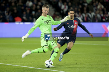 2023-11-24 - Monaco goalkeeper Philipp Kohn, Achraf Hakimi of PSG during the French championship Ligue 1 football match between Paris Saint-Germain and AS Monaco on November 24, 2023 at Parc des Princes stadium in Paris, France - FOOTBALL - FRENCH CHAMP - PARIS SG V MONACO - FRENCH LIGUE 1 - SOCCER