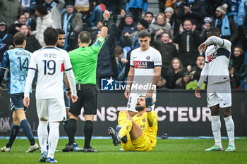 2023-12-03 - Gianluigi DONNARUMMA of PSG receives a red card during the French championship Ligue 1 football match between Le Havre AC and Paris Saint-Germain on December 3, 2023 at Oceane stadium in Le Havre, France - FOOTBALL - FRENCH CHAMP - LE HAVRE V PARIS SG - FRENCH LIGUE 1 - SOCCER