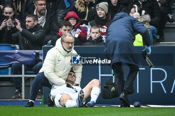 2023-12-03 - Fabian RUIZ of PSG looks injured during the French championship Ligue 1 football match between Le Havre AC and Paris Saint-Germain on December 3, 2023 at Oceane stadium in Le Havre, France - FOOTBALL - FRENCH CHAMP - LE HAVRE V PARIS SG - FRENCH LIGUE 1 - SOCCER