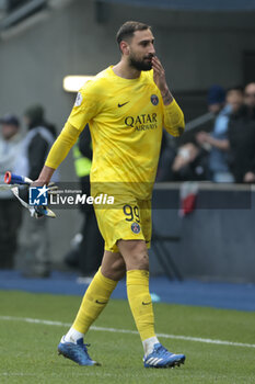 2023-12-03 - PSG goalkeeper Gianluigi Donnarumma leaves the pitch after receiving a red card during the French championship Ligue 1 football match between Le Havre AC and Paris Saint-Germain on December 3, 2023 at Oceane stadium in Le Havre, France - FOOTBALL - FRENCH CHAMP - LE HAVRE V PARIS SG - FRENCH LIGUE 1 - SOCCER