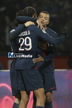 2023-12-09 - Bradley Barcola of PSG celebrates his goal with Kylian Mbappe during the French championship Ligue 1 football match between Paris Saint-Germain and FC Nantes on December 9, 2023 at Parc des Princes stadium in Paris, France - FOOTBALL - FRENCH CHAMP - PARIS SG V NANTES - FRENCH LIGUE 1 - SOCCER