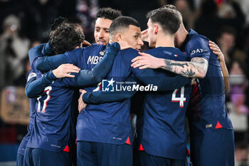 2023-12-20 - Vitor MACHADO FERREIRA (Vitinha) of PSG celebrate his goal with teammates during the French championship Ligue 1 football match between Paris Saint-Germain and FC Metz on December 20, 2023 at Parc des Princes stadium in Paris, France - FOOTBALL - FRENCH CHAMP - PARIS SG V METZ - FRENCH LIGUE 1 - SOCCER