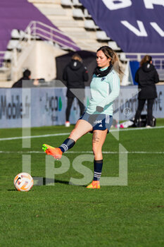 2023-01-15 - Tess Laplacette of Paris FC warms up ahead of the Women's French championship D1 Arkema football match between Paris FC and FC Fleury 91 on January 15, 2023 at Sebastien Charlety stadium in Paris, France - FOOTBALL - WOMEN'S FRENCH CHAMP - PARIS FC V FC FLEURY - FRENCH WOMEN DIVISION 1 - SOCCER
