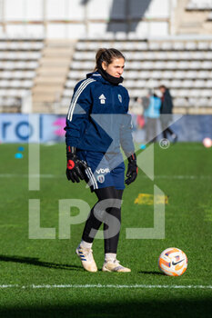 2023-01-15 - Camille Pecharman of Paris FC warms up ahead of the Women's French championship D1 Arkema football match between Paris FC and FC Fleury 91 on January 15, 2023 at Sebastien Charlety stadium in Paris, France - FOOTBALL - WOMEN'S FRENCH CHAMP - PARIS FC V FC FLEURY - FRENCH WOMEN DIVISION 1 - SOCCER